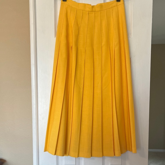 Michele Dresses & Skirts - Michele Sunlit Yellow A-Line Pleated Skirt Sz 4